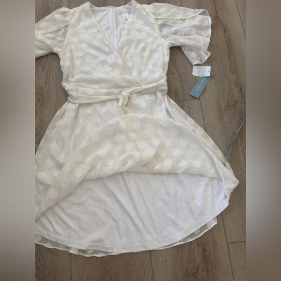 London Times White Flutter Sleeve Mini Dress 🤍 - Picture 9 of 11